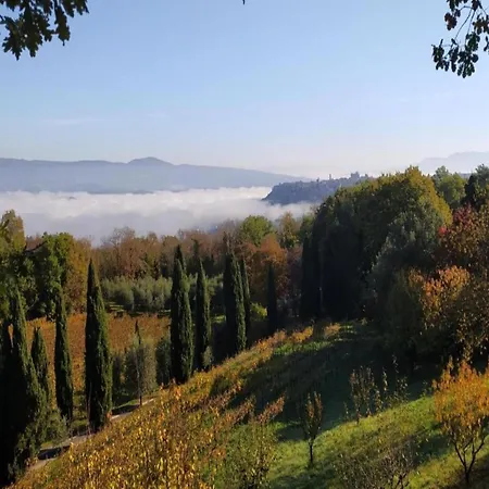 Near Trasimeno With Pool * Villastrada (Umbria)