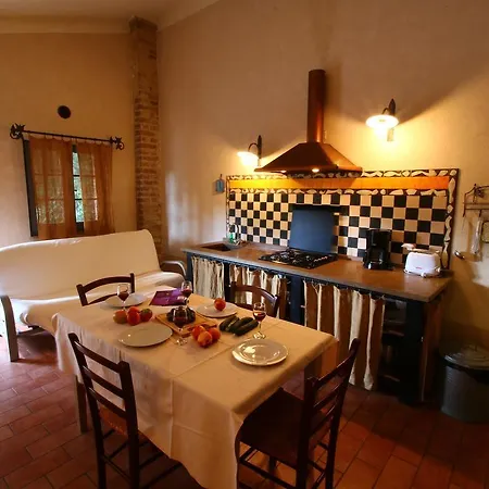 度假居 Near Trasimeno With Pool